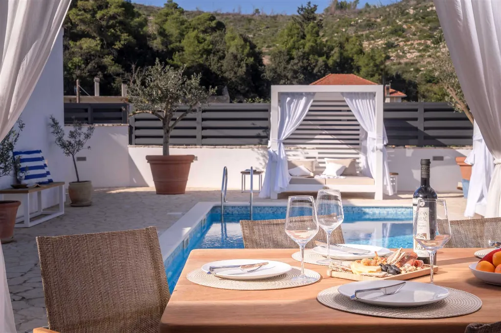 3-Bedroom Villa in Vrbanj for Up to 8 Guests