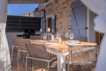 3-Bedroom Villa in Vrbanj for Up to 8 Guests