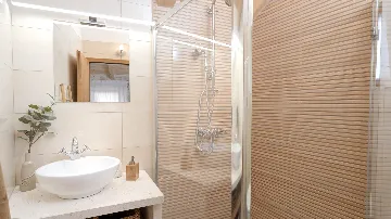 3-Bedroom Villa in Vrbanj for Up to 8 Guests