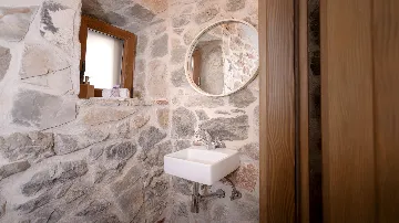 3-Bedroom Villa in Vrbanj for Up to 8 Guests