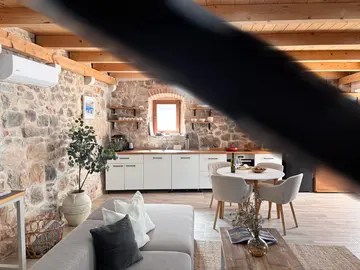 3-Bedroom Villa in Vrbanj for Up to 8 Guests