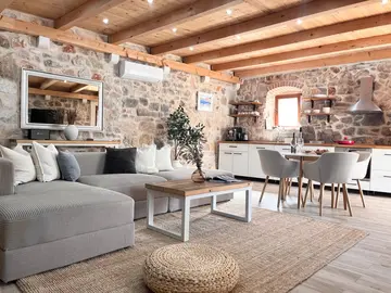 3-Bedroom Villa in Vrbanj for Up to 8 Guests