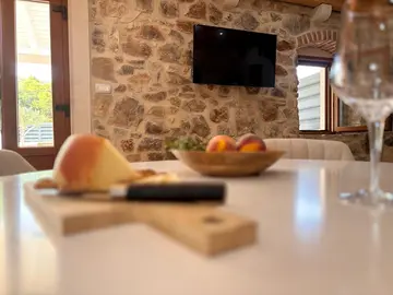 3-Bedroom Villa in Vrbanj for Up to 8 Guests