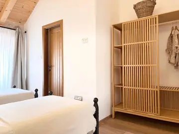 3-Bedroom Villa in Vrbanj for Up to 8 Guests