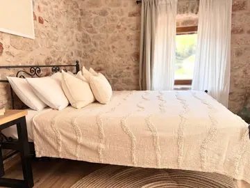 3-Bedroom Villa in Vrbanj for Up to 8 Guests