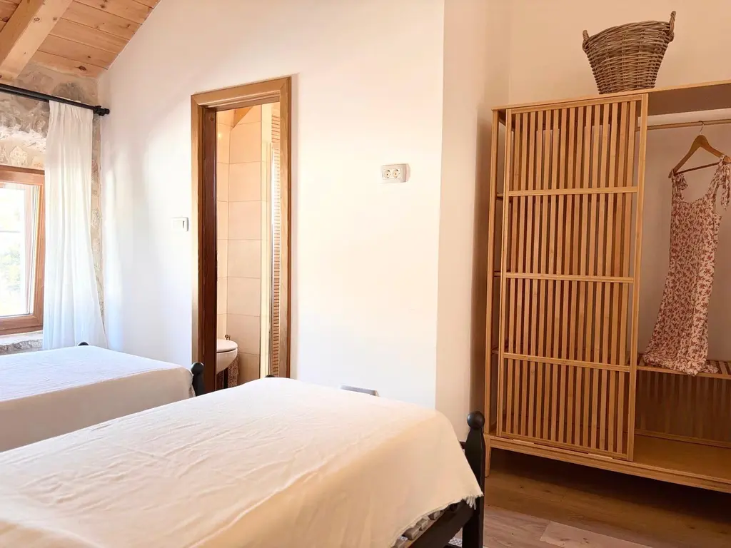 3-Bedroom Villa in Vrbanj for Up to 8 Guests