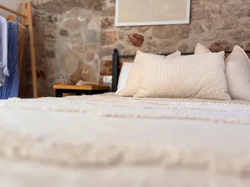 3-Bedroom Villa in Vrbanj for Up to 8 Guests