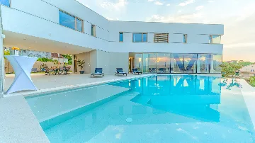 Heated Pool Villa with Spa and Tennis in Zmijavci