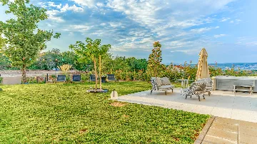 Heated Pool Villa with Spa and Tennis in Zmijavci