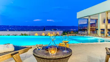 Heated Pool Villa with Spa and Tennis in Zmijavci