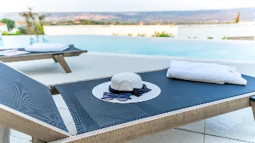 Heated Pool Villa with Spa and Tennis in Zmijavci