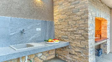 Heated Pool Villa with Spa and Tennis in Zmijavci