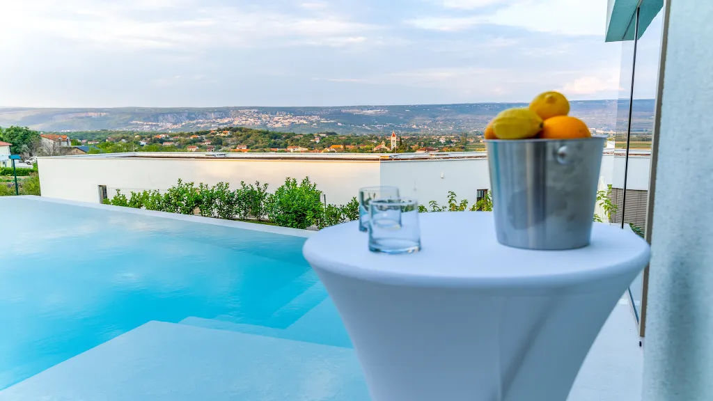 Heated Pool Villa with Spa and Tennis in Zmijavci