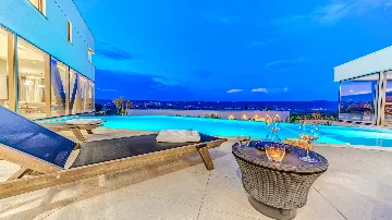 Heated Pool Villa with Spa and Tennis in Zmijavci