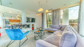 Heated Pool Villa with Spa and Tennis in Zmijavci