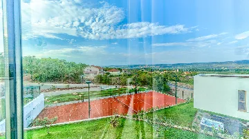 Heated Pool Villa with Spa and Tennis in Zmijavci