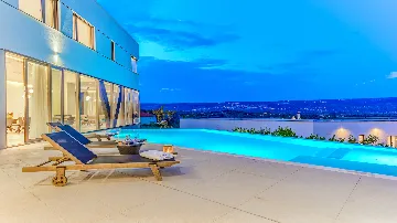 Heated Pool Villa with Spa and Tennis in Zmijavci