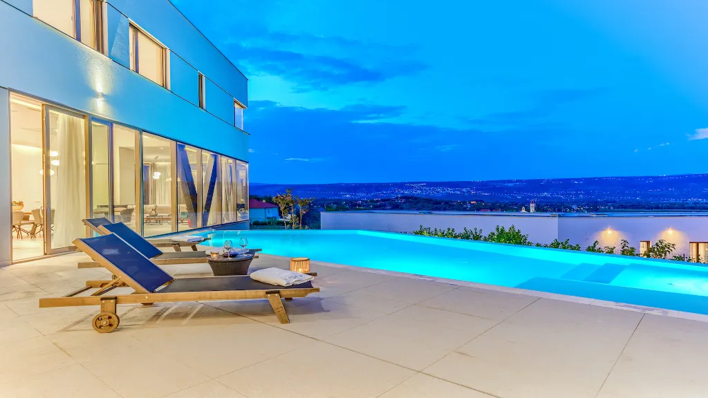 Heated Pool Villa with Spa and Tennis in Zmijavci