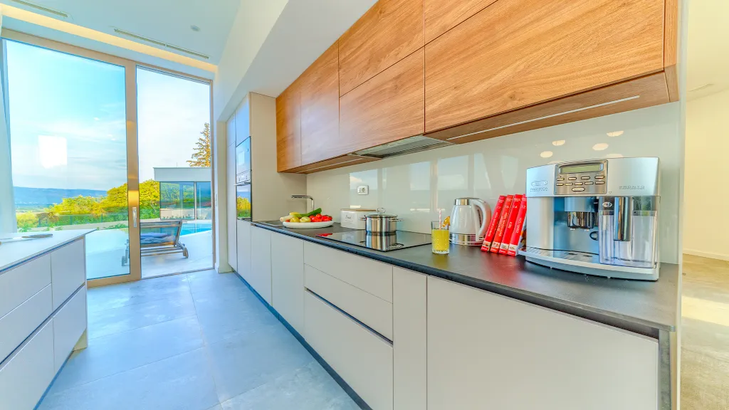 Heated Pool Villa with Spa and Tennis in Zmijavci