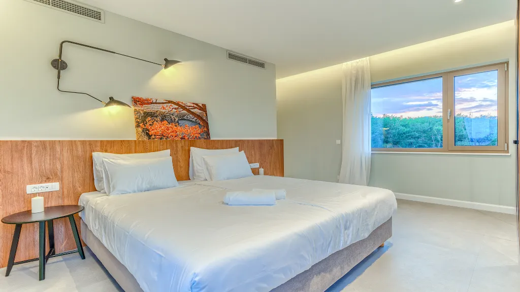 Heated Pool Villa with Spa and Tennis in Zmijavci
