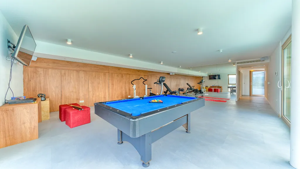 Heated Pool Villa with Spa and Tennis in Zmijavci