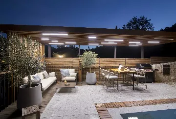 Villa in Rozat with Spa, Pool & Adriatic Views