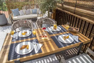 Villa in Rozat with Spa, Pool & Adriatic Views