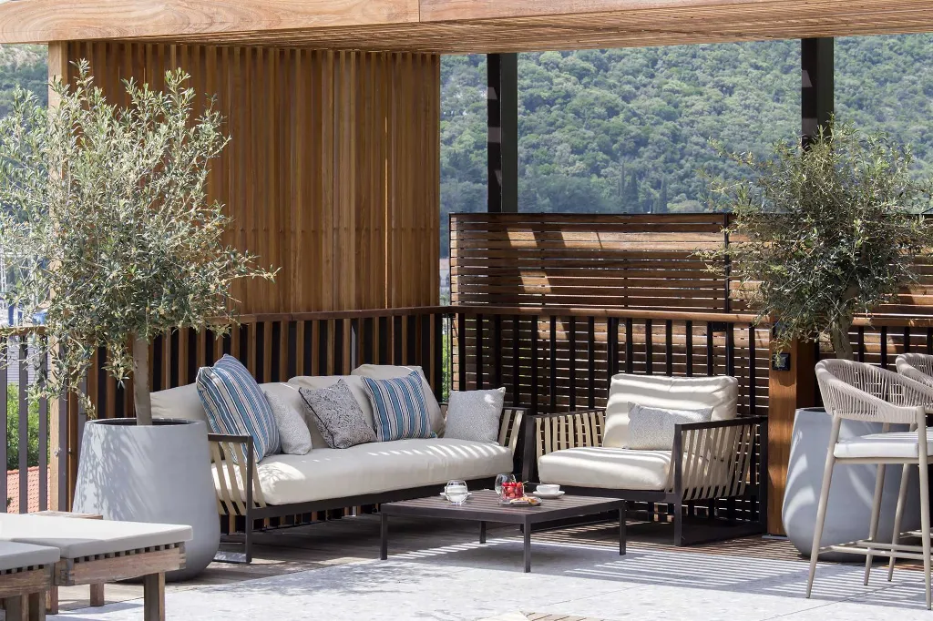 Villa in Rozat with Spa, Pool & Adriatic Views