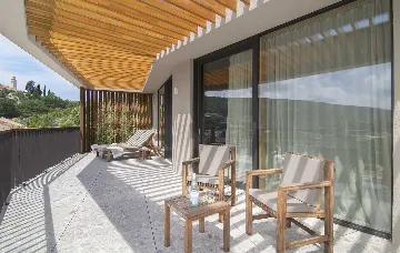 Villa in Rozat with Spa, Pool & Adriatic Views