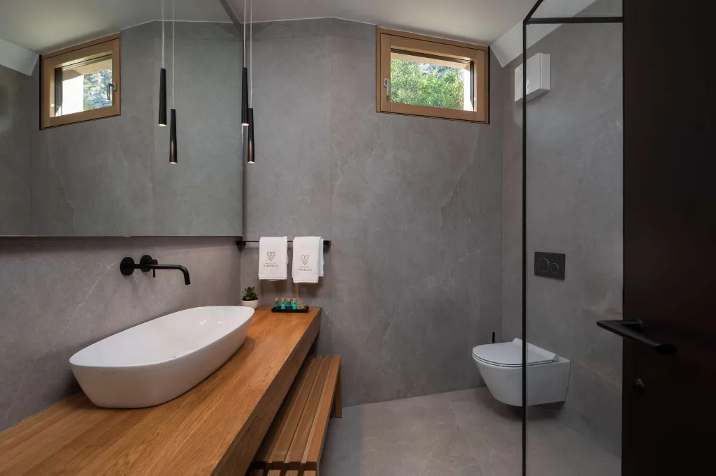 Villa in Rozat with Spa, Pool & Adriatic Views