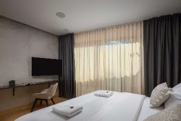 Villa in Rozat with Spa, Pool & Adriatic Views