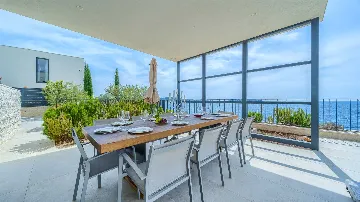 Rogoznica 5-Bedroom Villa for 10 Guests