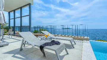 Rogoznica 5-Bedroom Villa for 10 Guests