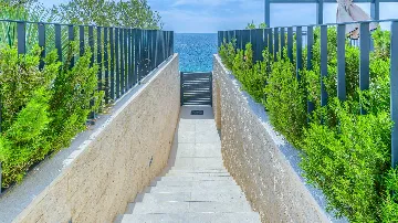 Rogoznica 5-Bedroom Villa for 10 Guests