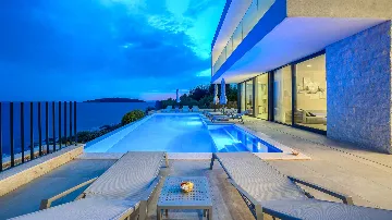 Rogoznica 5-Bedroom Villa for 10 Guests