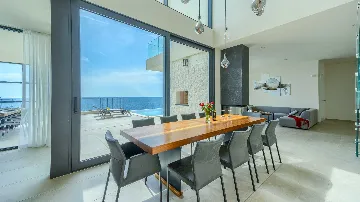 Rogoznica 5-Bedroom Villa for 10 Guests