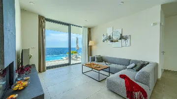 Rogoznica 5-Bedroom Villa for 10 Guests