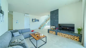 Rogoznica 5-Bedroom Villa for 10 Guests