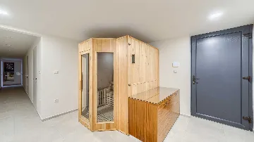 Rogoznica 5-Bedroom Villa for 10 Guests