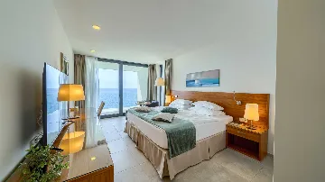 Rogoznica 5-Bedroom Villa for 10 Guests