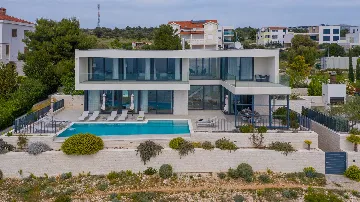 Rogoznica 5-Bedroom Villa for 10 Guests