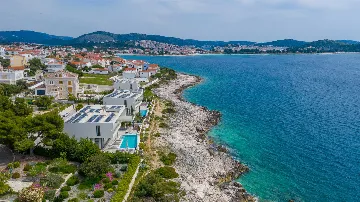 Rogoznica 5-Bedroom Villa for 10 Guests