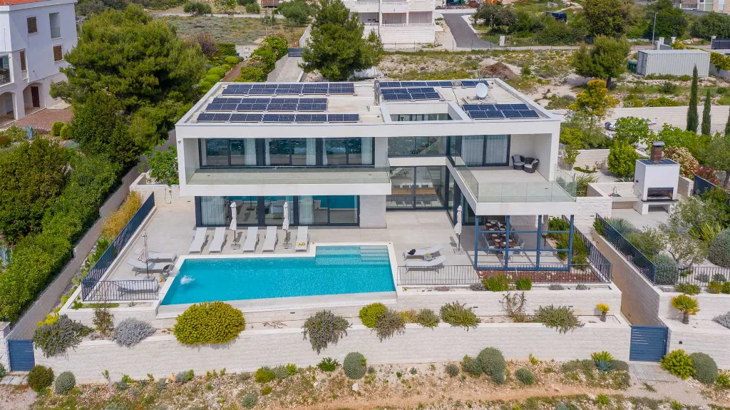 Rogoznica 5-Bedroom Villa for 10 Guests