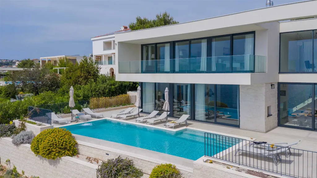 Rogoznica 5-Bedroom Villa for 10 Guests