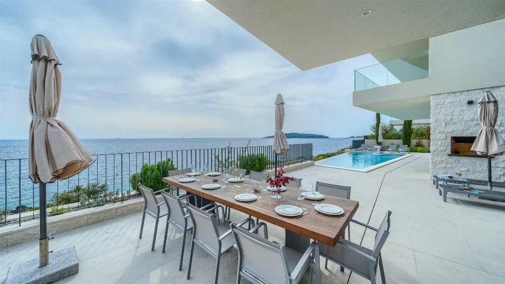 Rogoznica 5-Bedroom Villa with Heated Pool