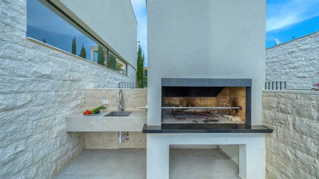 Rogoznica 5-Bedroom Villa with Heated Pool