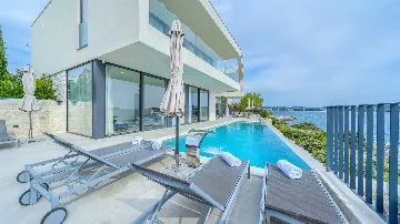 Rogoznica 5-Bedroom Villa with Heated Pool