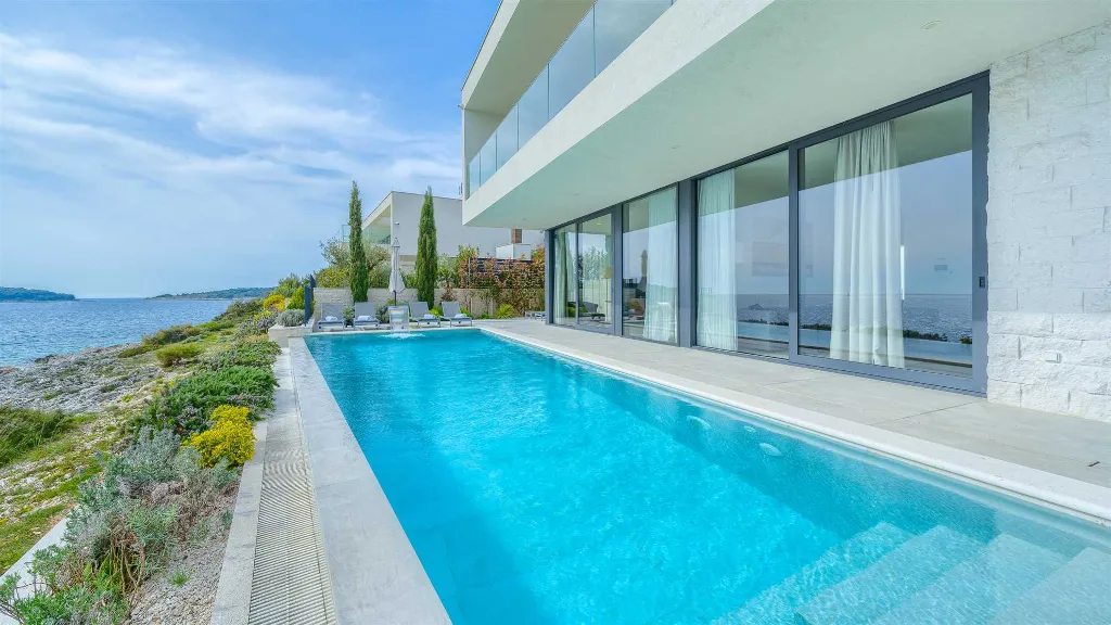 Rogoznica 5-Bedroom Villa with Heated Pool