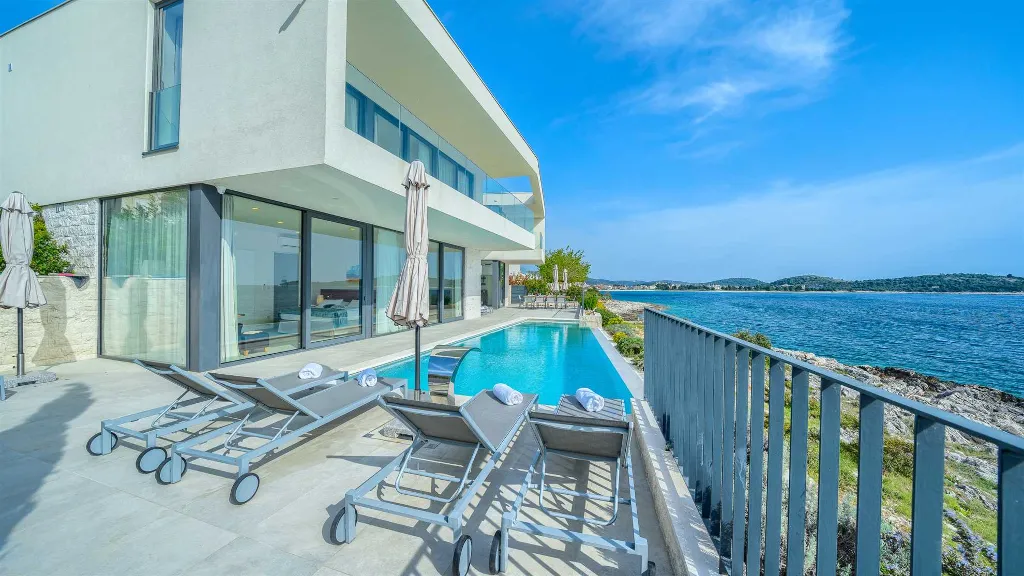 Rogoznica 5-Bedroom Villa with Heated Pool