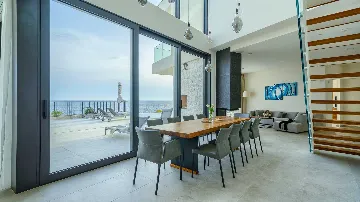 Rogoznica 5-Bedroom Villa for Up to 10 Guests